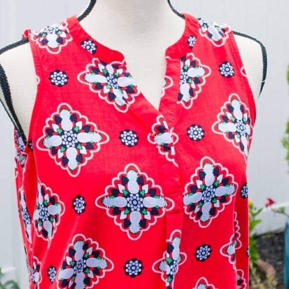 Crown & Ivy Sleeveless Tank - Petite Medium - LAST CHANCE SALE - Picture 2 of 4